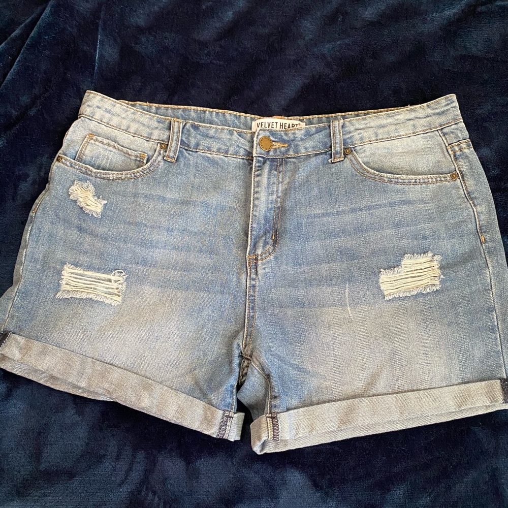 Velvet Heart Distressed Style Shorts
